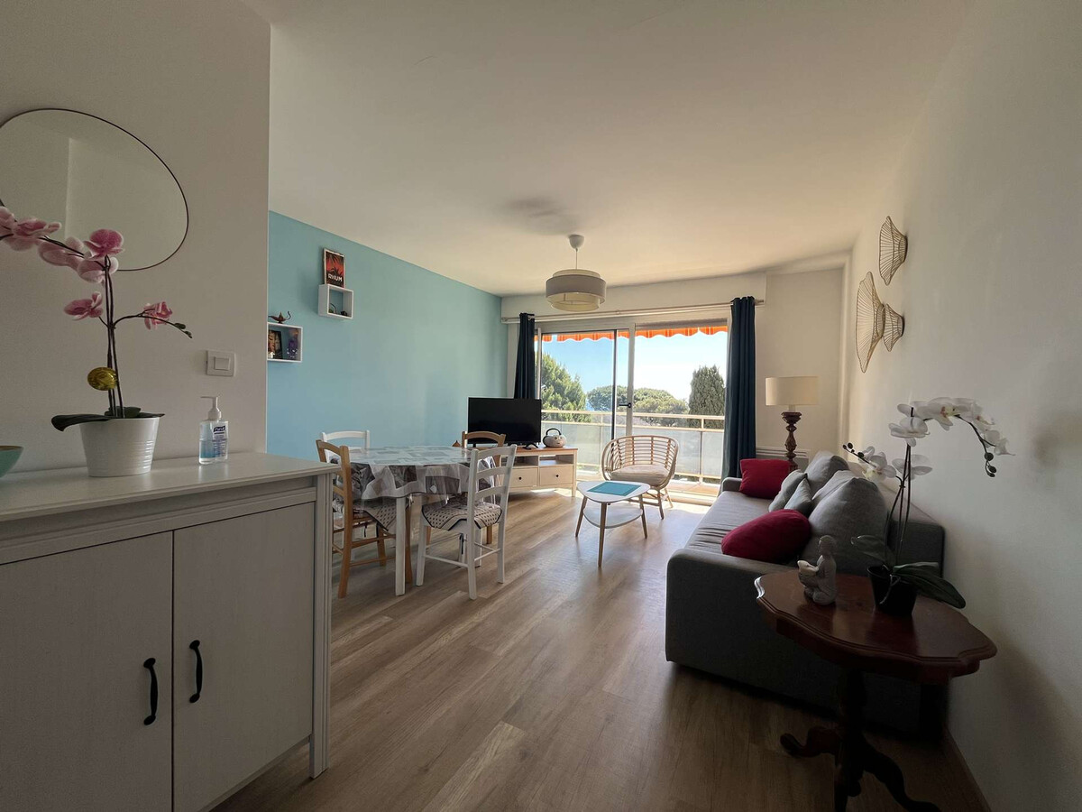 T3 rénové vue mer avec terrasse au Lavandou - Photo 1