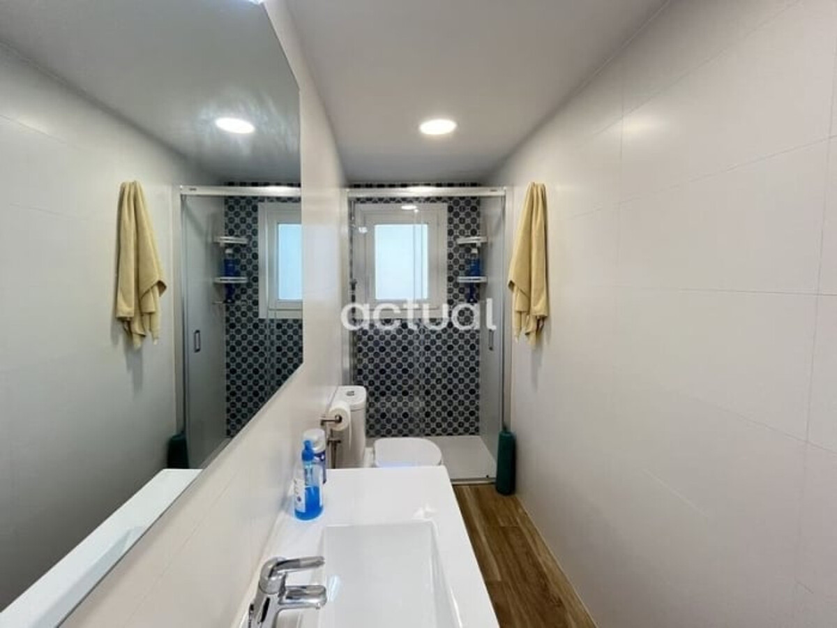 Appartement 2 chambres à 450m de la plage, parking inclus - Photo 7