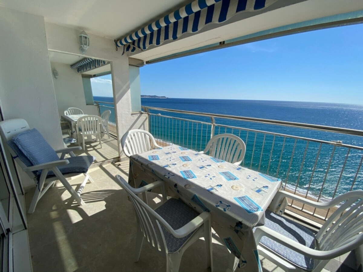 Duplex première ligne de mer, 11e étage à Platja d'Aro - Photo 2