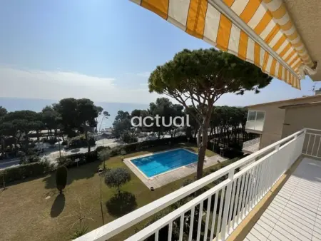 Location appartement à Platja d'Aro i S'Agaró, Confort et loisirs : 2 chambres, piscine, clim, WiFi, parking, proche plage