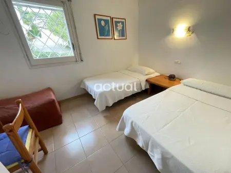 Maison mitoyenne familiale proche plage avec piscine et WiFi - Photo 17
