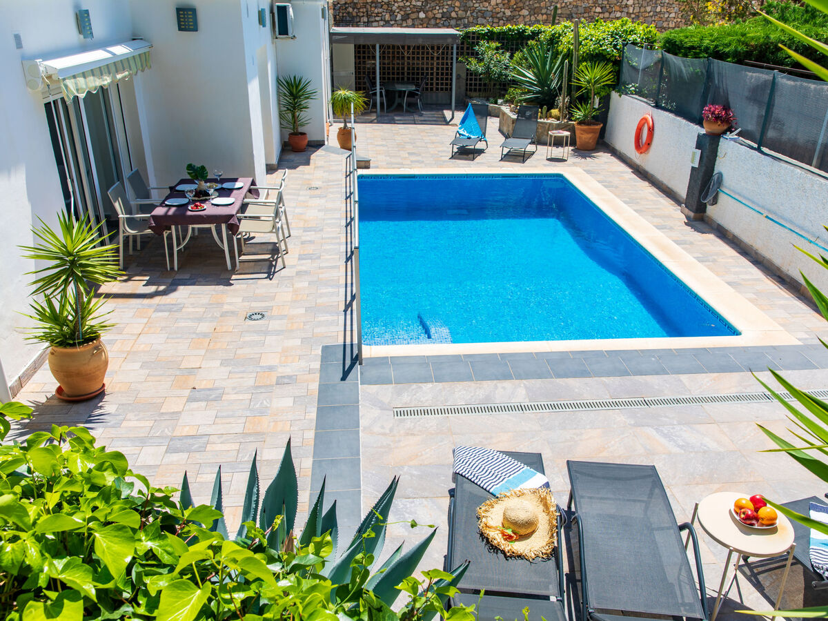 Villa Bugambilla avec piscine à 300 m de la mer - Photo 1