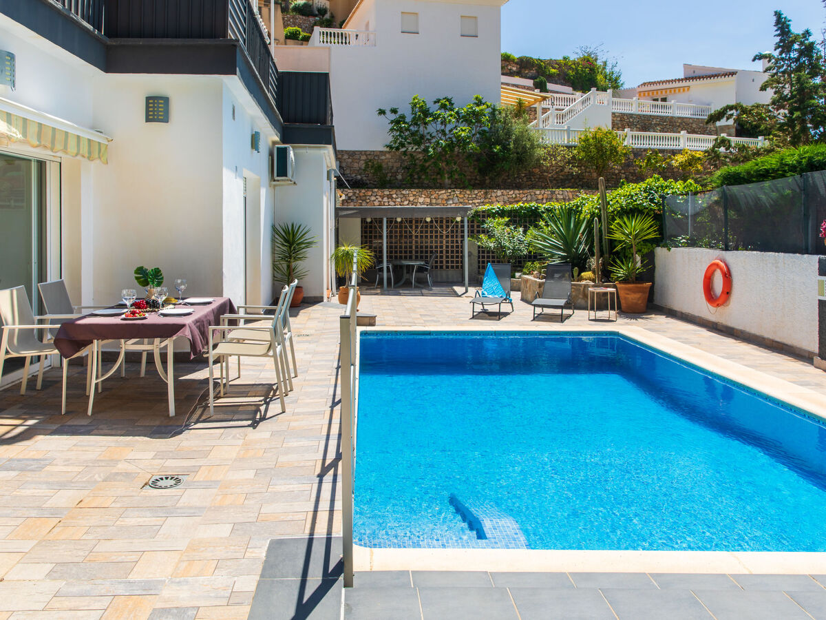 Villa Bugambilla avec piscine à 300 m de la mer - Photo 2