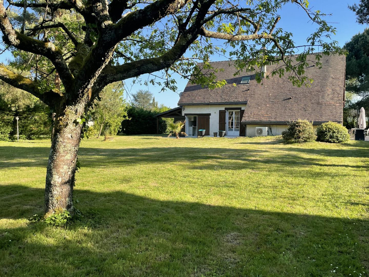 Gîte 8 pers. avec jardin de 2400 m² près de Tours - Photo 2