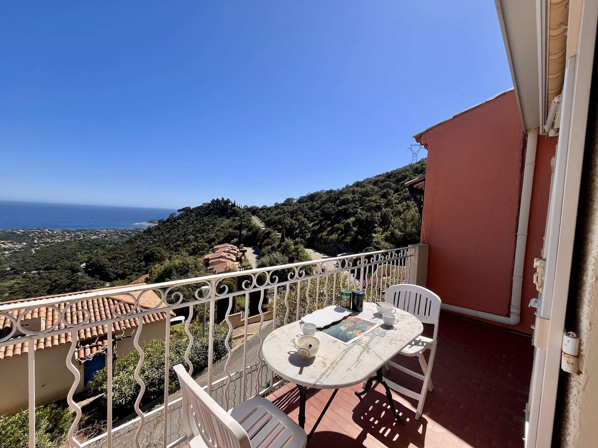 Appartement 4 pers. - Vue mer & 2 piscines à Cavalaire - Photo 14