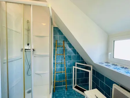 Maison 1920 rénovée 2025, vue mer, jardin clos, Île Grande - Photo 15