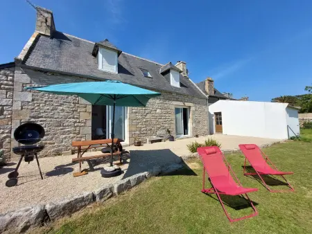 Maison 1920 rénovée 2025, vue mer, jardin clos, Île Grande - Photo 17
