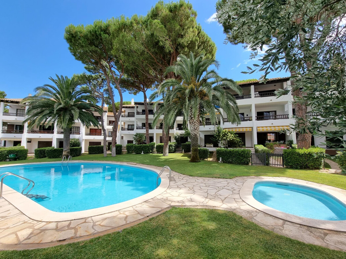 Studio avec terrasse, 3 piscines et accès direct plage - Photo 4