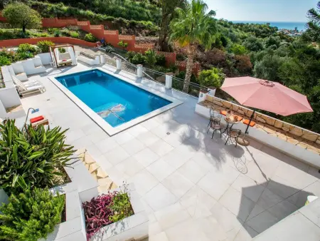Villa Esperanza à Benajarafe : 9 pers, piscine & vue mer : photo 2