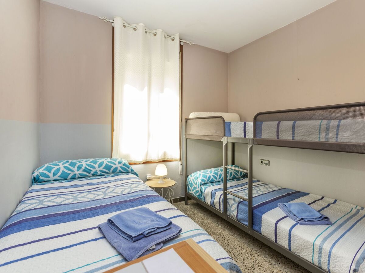 Montcada – Appartement 4 pers. à 500 m de la mer - Photo 13