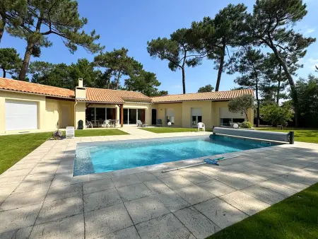 Location villa à La Palmyre, Villa moderne 8 pers à La Palmyre avec piscine & WIFI