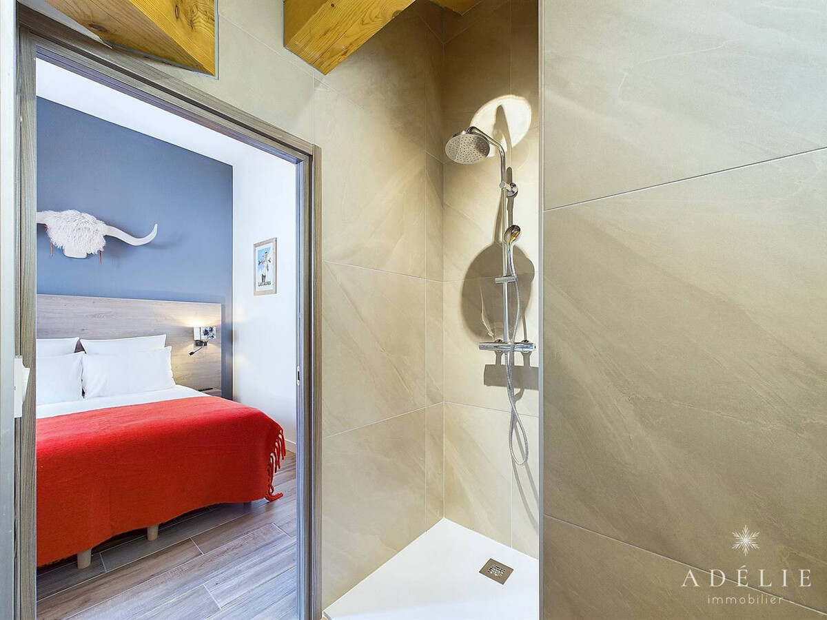 Appartement 10 pers. neuf avec cheminée, balcon sud à Montvalezan - Photo 18