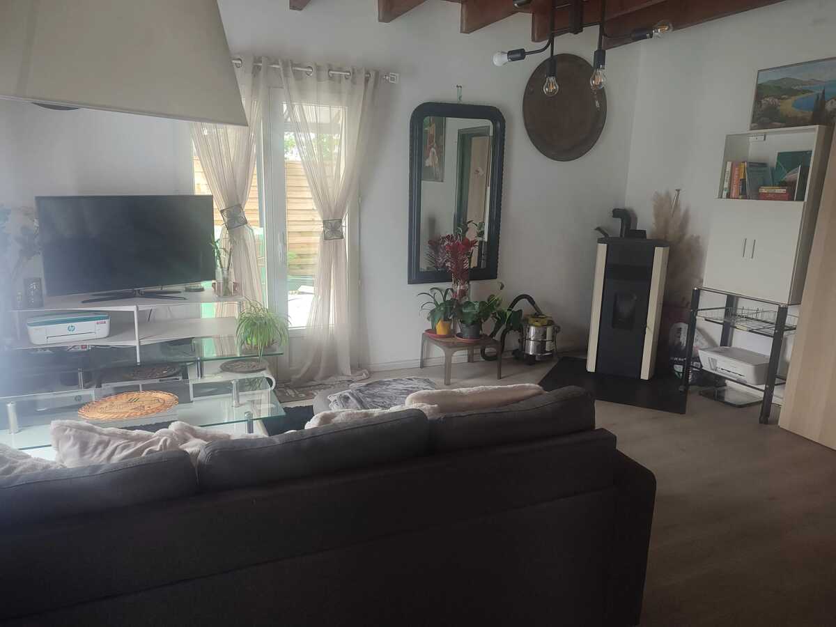 Maison 90 m² avec jardin clôturé et barbecue - Photo 2