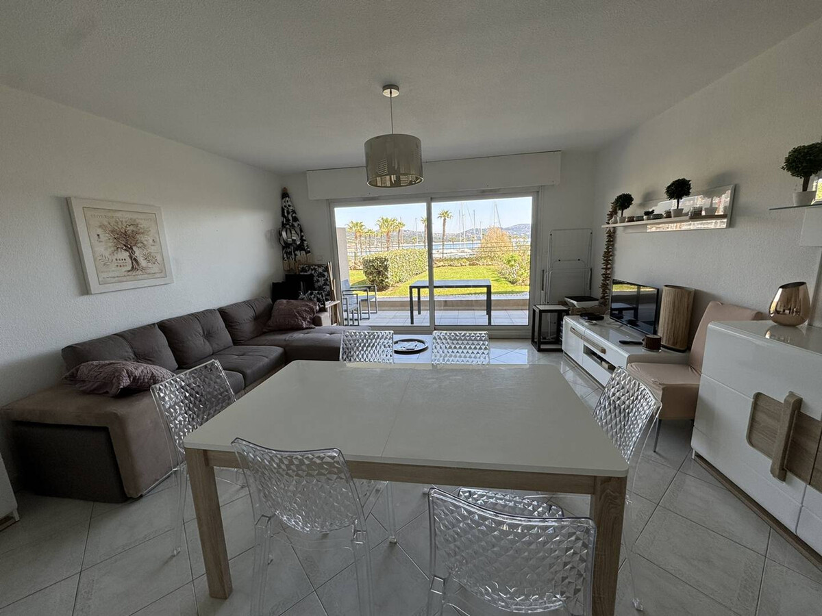 Appartement 2 ch, grande terrasse et garage à Cavalaire - Photo 2