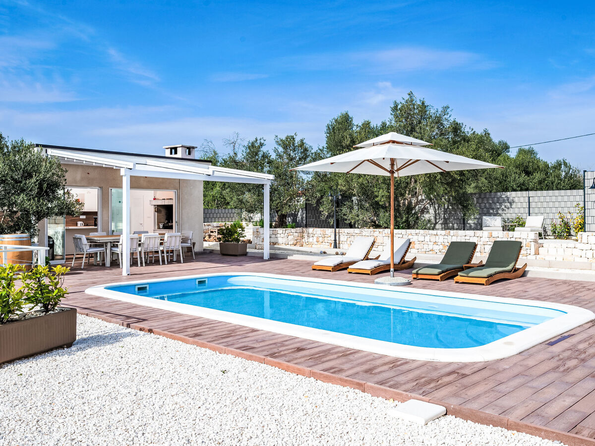 Hidden Gem - Maison avec piscine chauffée à Trogir - Photo 6