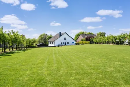 Location villa à Borgloon, Villa Borgloon vue sur fleurs et jacuzzi