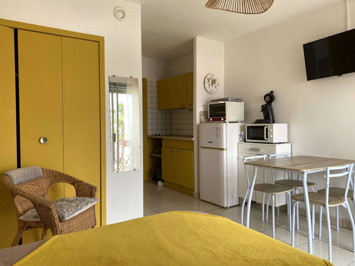 Studio rénové dernier étage, balcon et wifi à Balaruc-les-Bains - Photo 1