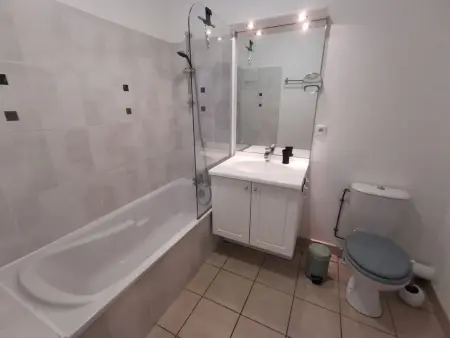 Duplex T3 climatisé avec piscine à Canet-en-Roussillon : photo 7