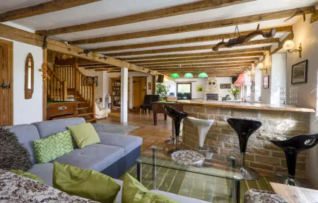 Maison en pierre avec piscine privée à Lizant : photo 3