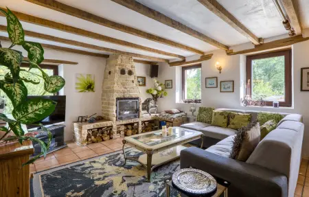 Maison en pierre avec piscine privée à Lizant : photo 4