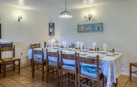 Maison en pierre avec piscine privée à Lizant : photo 8