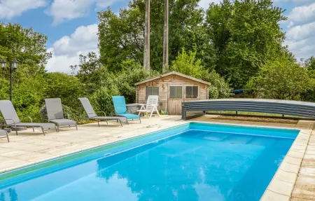Maison en pierre avec piscine privée à Lizant : photo 9