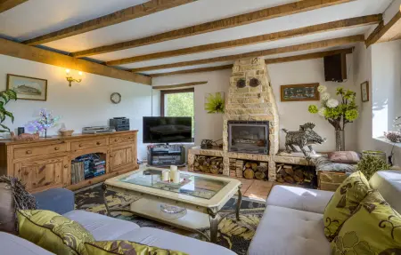 Maison en pierre avec piscine privée à Lizant : photo 16