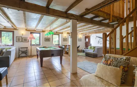 Maison en pierre avec piscine privée à Lizant : photo 18