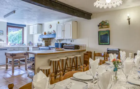 Maison en pierre avec piscine privée à Lizant : photo 23
