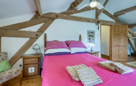 Maison en pierre avec piscine privée à Lizant : photo 24