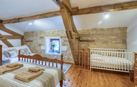 Maison en pierre avec piscine privée à Lizant : photo 36