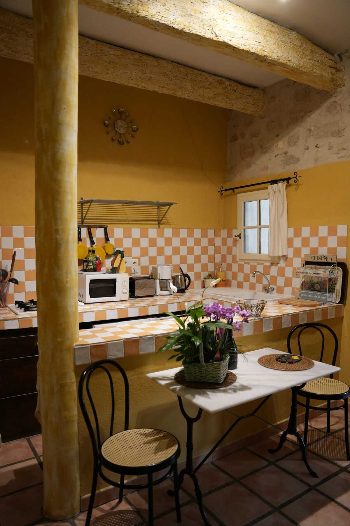 Appartement 2 ch à Arles, piscine chauffée et terrasse - Photo 1