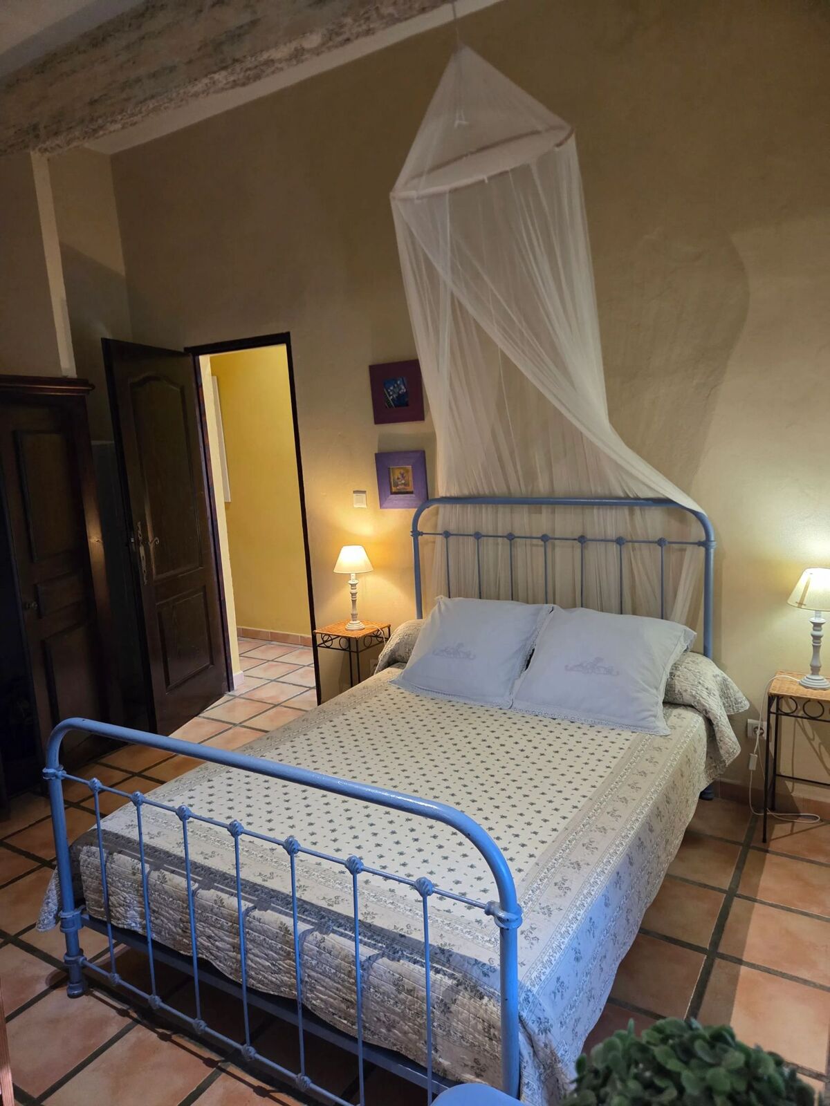 Appartement 2 ch à Arles, piscine chauffée et terrasse - Photo 2