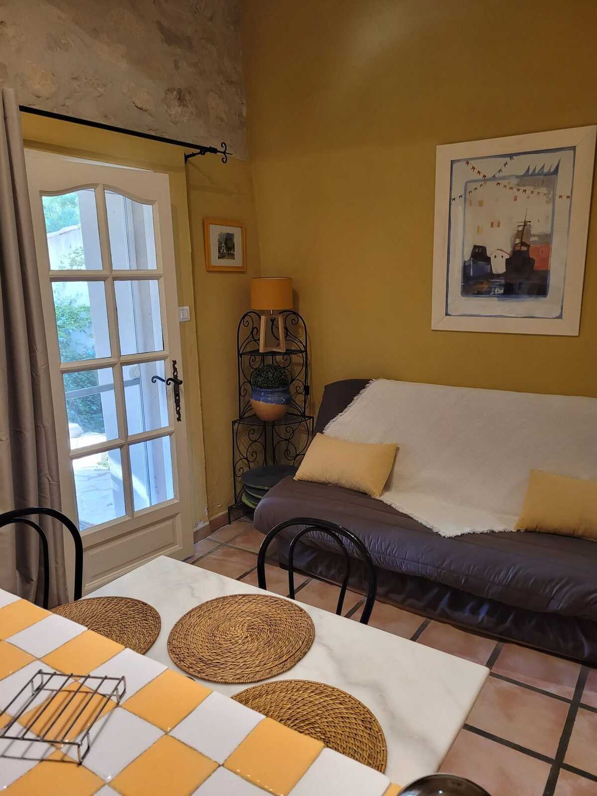 Appartement 2 ch à Arles, piscine chauffée et terrasse - Photo 6