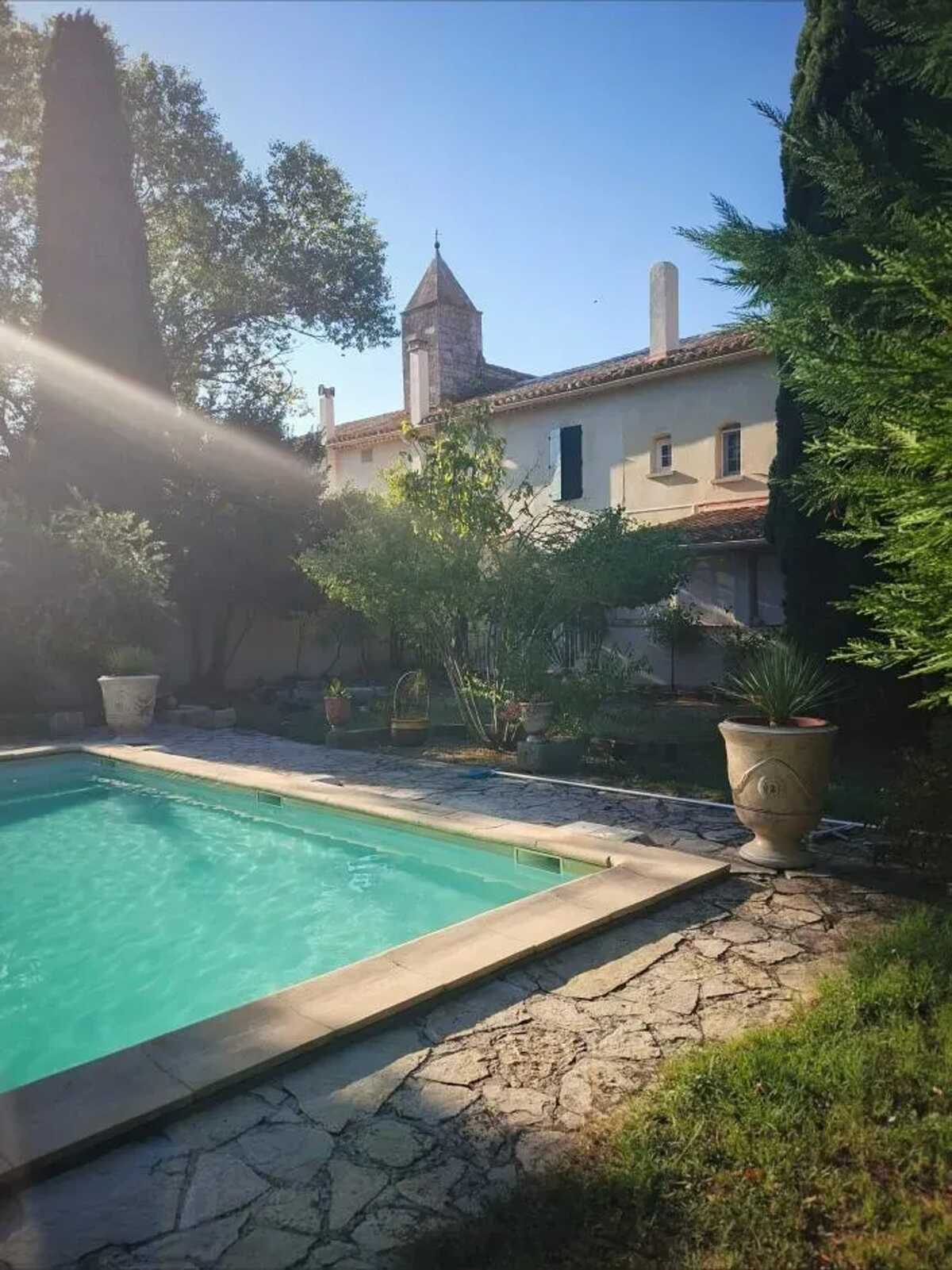 Appartement 2 ch à Arles, piscine chauffée et terrasse - Photo 11