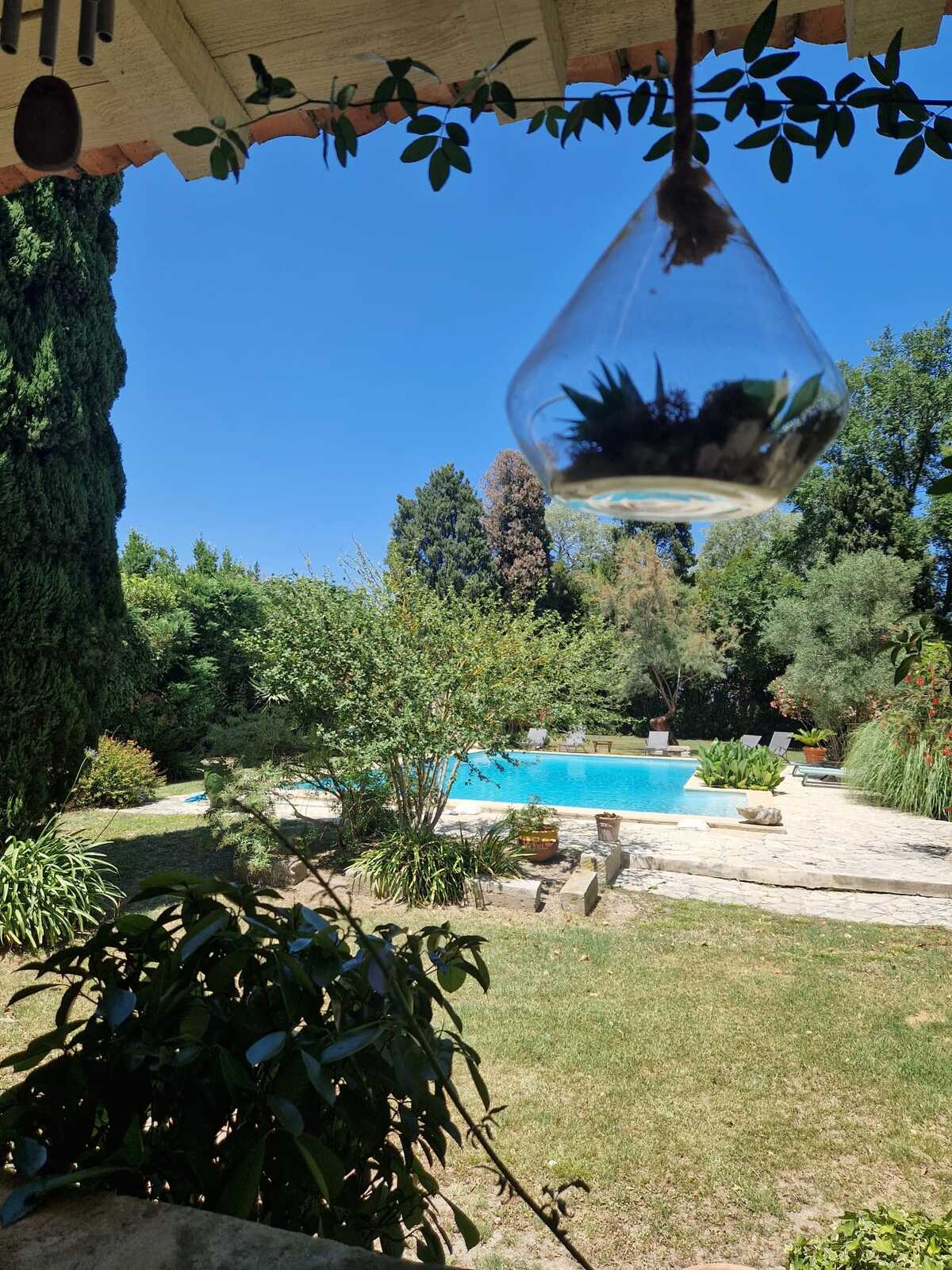 Appartement 2 ch à Arles, piscine chauffée et terrasse - Photo 15
