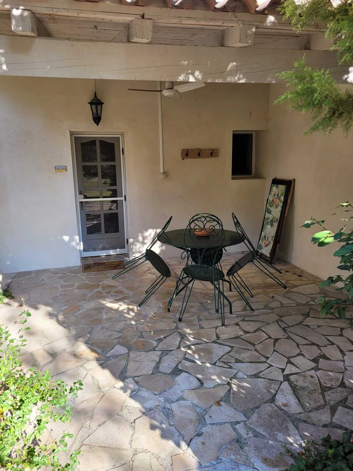 Appartement 2 ch à Arles, piscine chauffée et terrasse - Photo 19
