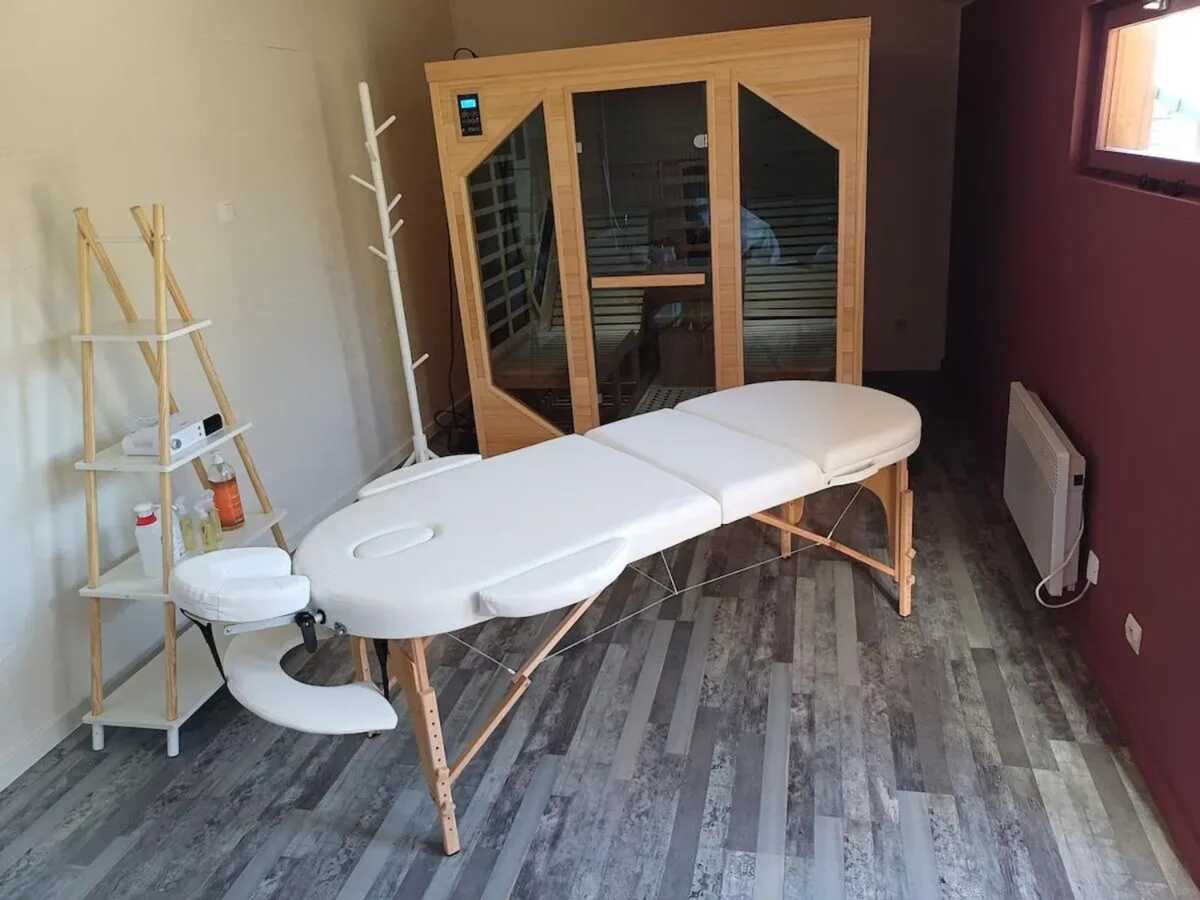 Chalet 116 m² avec bain balnéo et sauna à Saint-Loup-Terrier - Photo 3