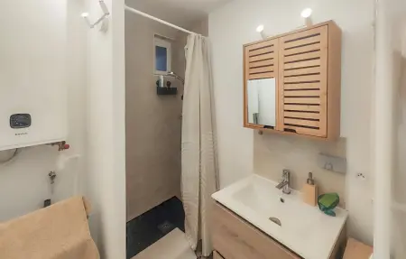 Appartement en vieille ville, cœur historique de Mèze : photo 16