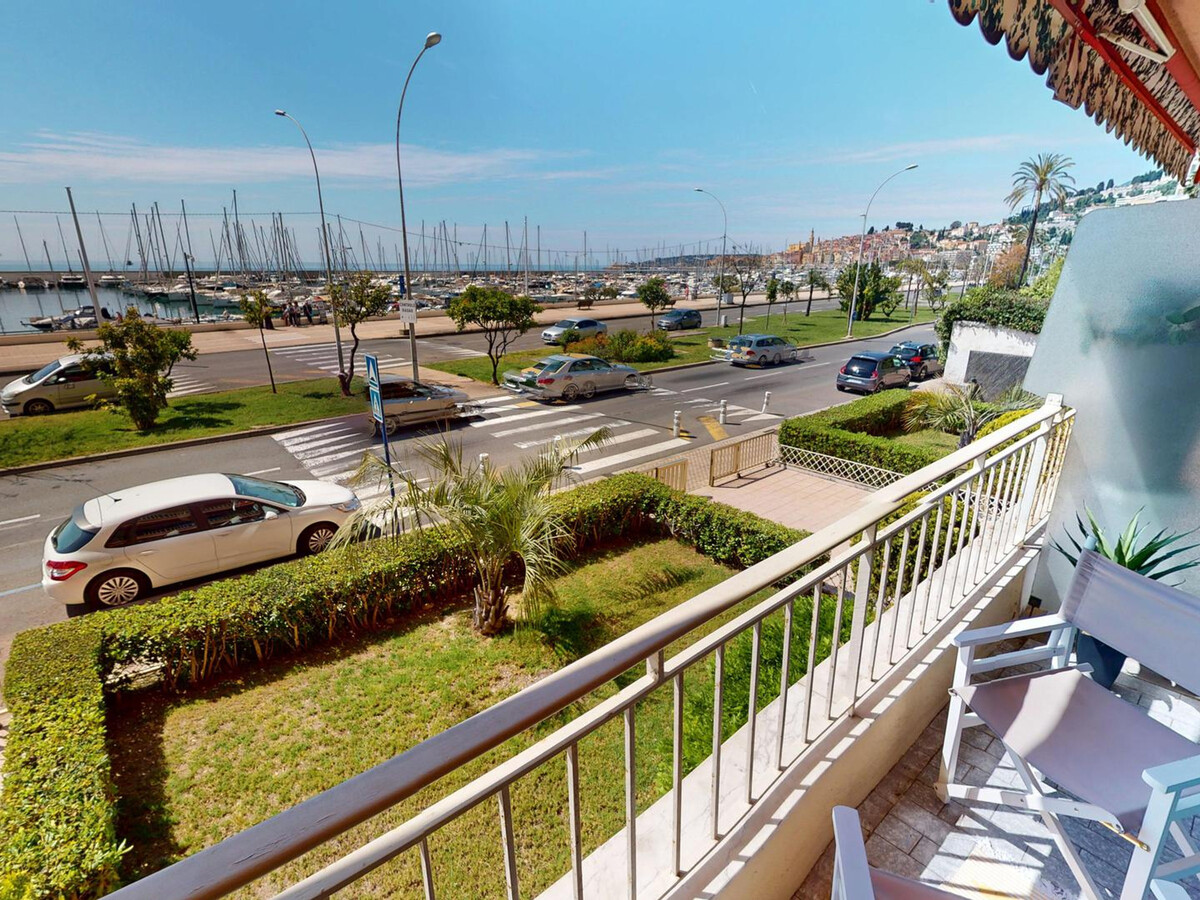 Appartement 2P rénové face mer, garage et terrasse - Photo 2