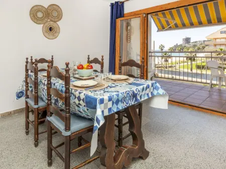 Appartement Riera Mar – vue mer, à 10 m de la plage : photo 2