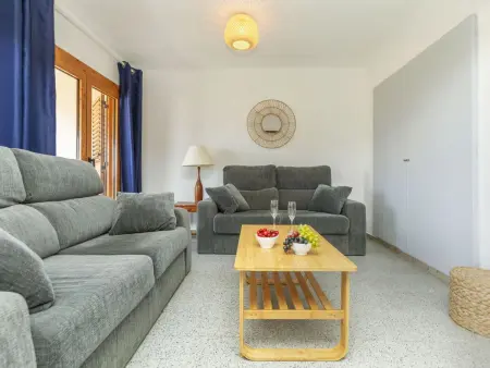 Appartement Riera Mar – vue mer, à 10 m de la plage : photo 6