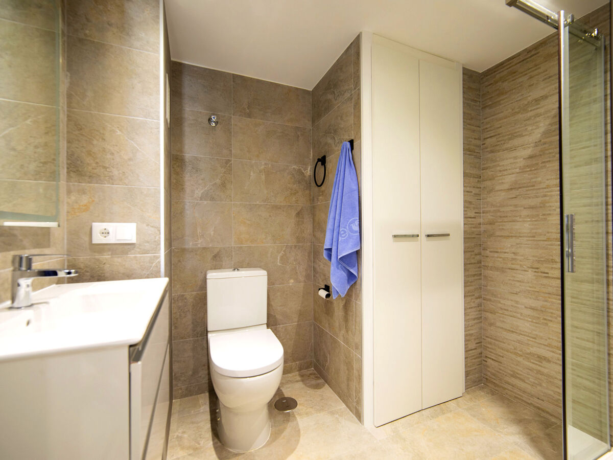 Appartement Esmeralda – 6e étage, vue mer, à 25 m de la plage - Photo 13