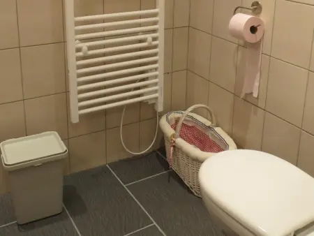 Appartement avec piscine partagée et vue sur colline, Cuzy : photo 10
