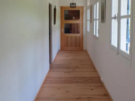 Appartement avec piscine partagée et vue sur colline, Cuzy : photo 15