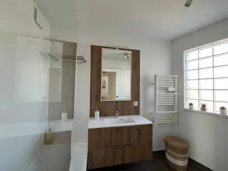T2 lumineux 46 m² centre-ville, balcon et parking - Photo 9