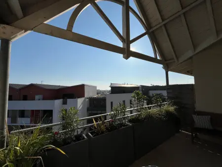 T2 lumineux 46 m² centre-ville, balcon et parking - Photo 12