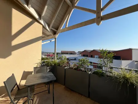 T2 lumineux 46 m² centre-ville, balcon et parking - Photo 13