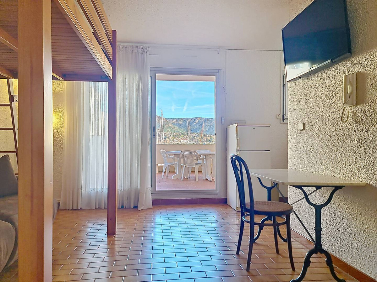 Studio climatisé, grande terrasse vue mer à Bormes - Photo 2