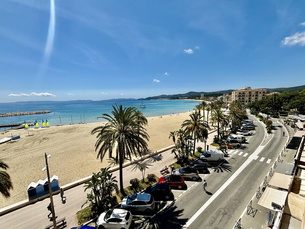 Appartement vue mer au Lavandou, terrasse sud-est - Photo 3